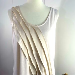 Simply Vera Wang L tank pleat design front